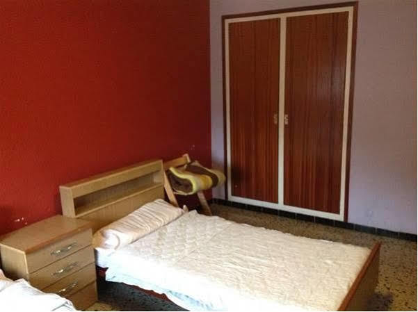 Hostel Alhambra Girona Dış mekan fotoğraf